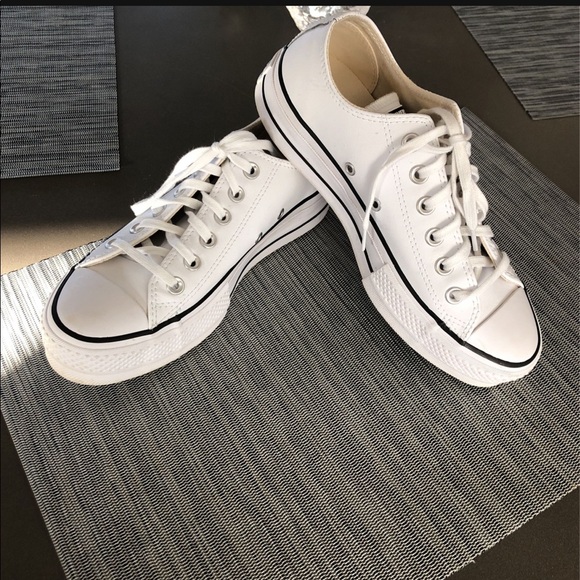 BRAND NEW NEVER WORN PLATFORM LEATHER CONVERSE! - Picture 1 of 4